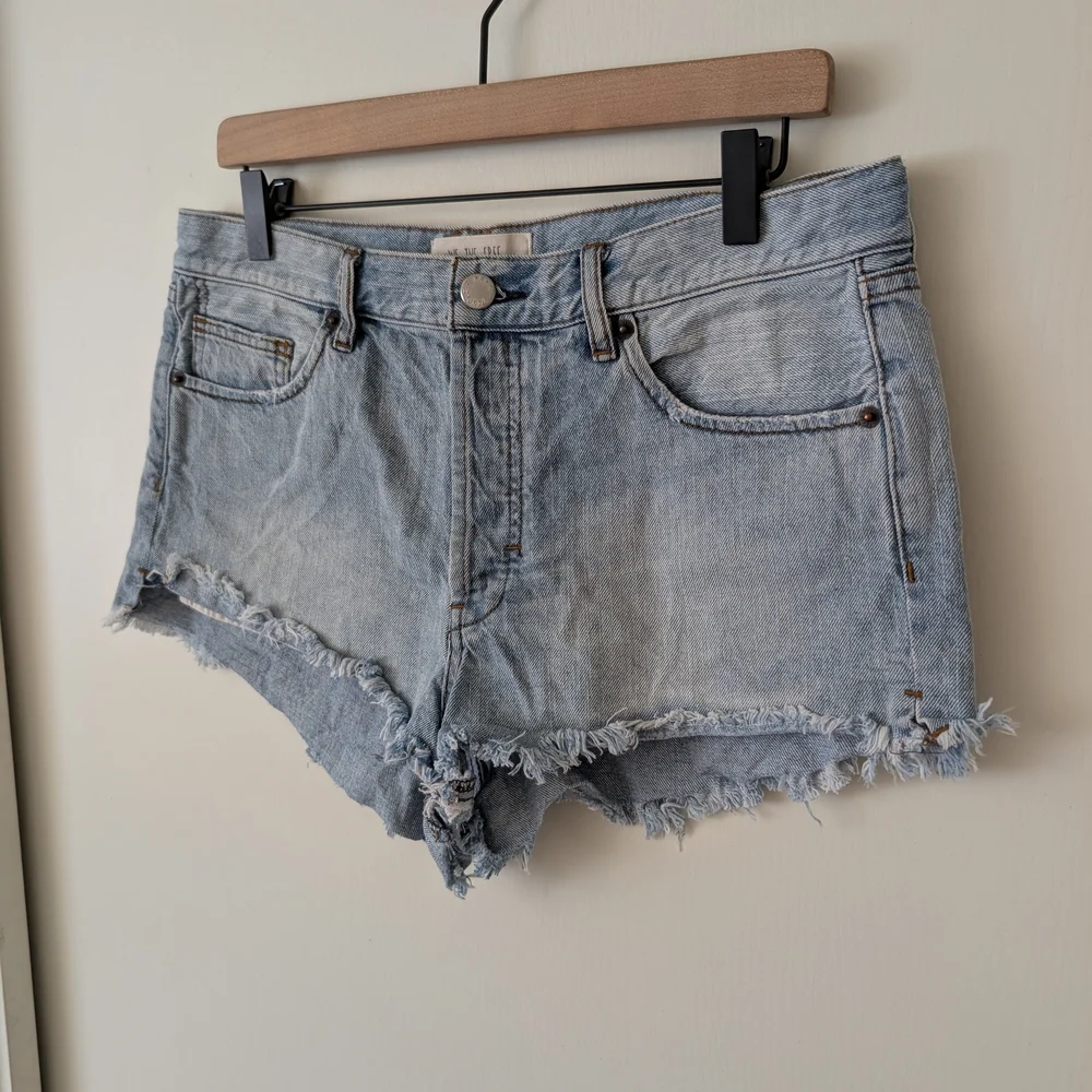 We The Free Womens 30 Cut Off Denim Jean Shorts Streetwear Boho Classic Preppy - Picture 3 of 6
